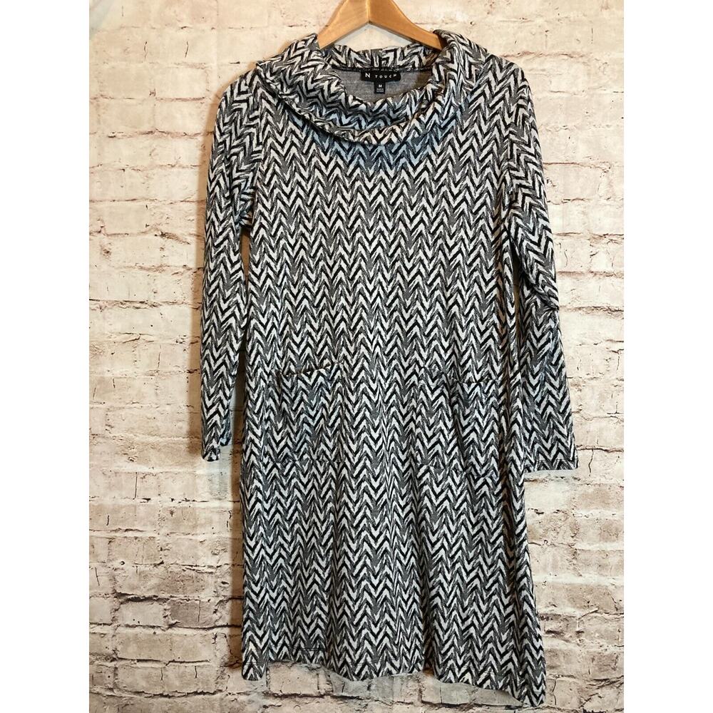N Touch Dress Womens Medium‎ Black White Chevron Cowl Neck Pockets Stretch